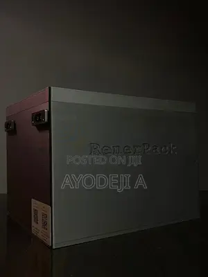 RenerPack 12.8V 100Ah LiFePO4 Battery