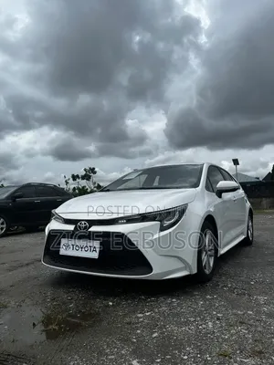 2022 Toyota Corolla LE White