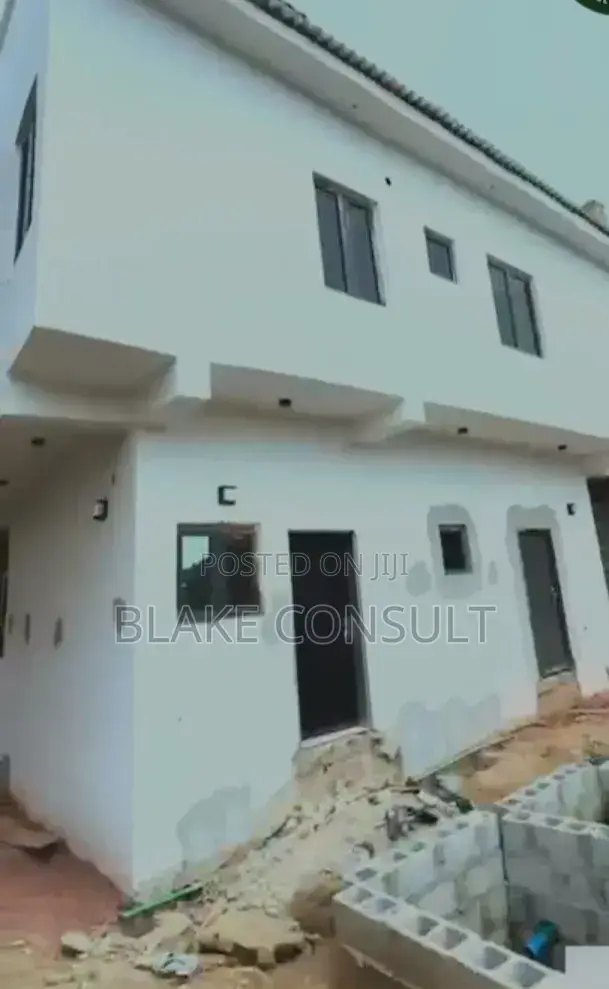 3-Bedroom Duplex da BQ a White Plains, Galadimawa Sayarwa - 1