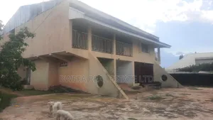6-Bedroom Duplex da Plots 3 a Jos