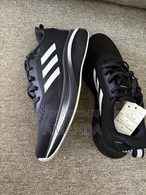 Takalmi na Adidas Girman 42