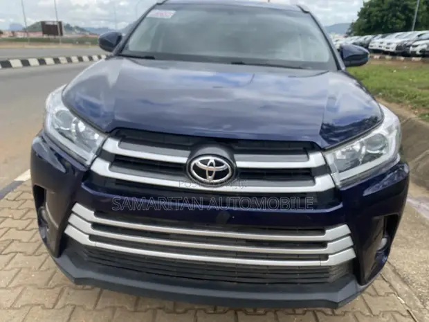 Toyota Highlander LE V6 4x2 SUV na 2016 - 1