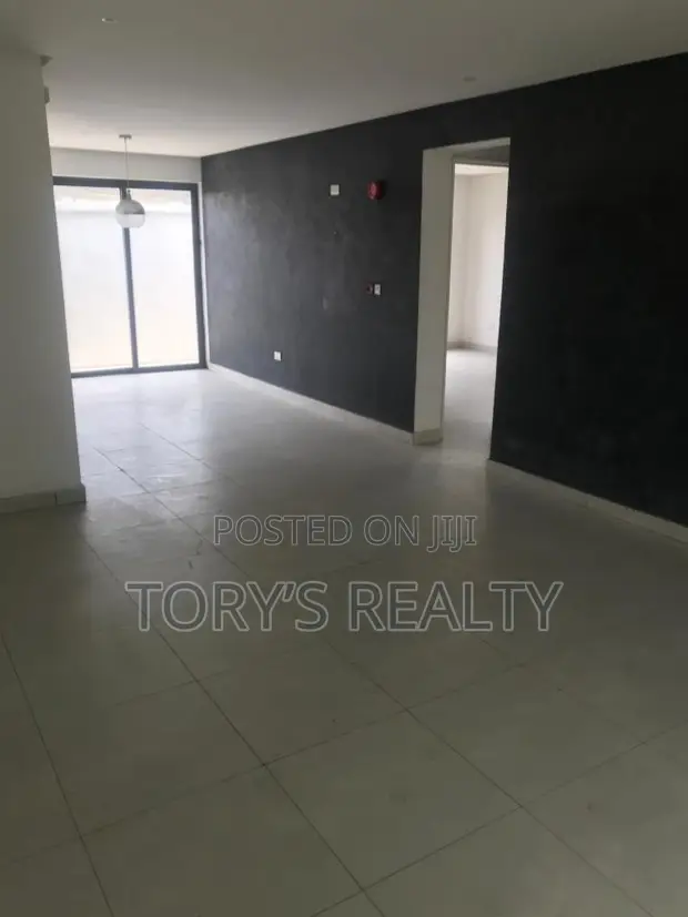 3 Bedroom Townhouse Duplex for Rent in Agungi - 1