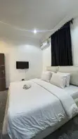 Deluxe 3-Bedroom Apartment for Short Let in Guzape, Abuja - 3