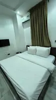Classic 3-Bedroom Apartment na Short Let a Guzape, Abuja - 2