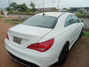 Mercedes-Benz CLA-Class CLA 250 4MATIC Sedan 2014