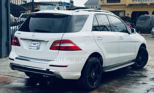 2014 Mercedes-Benz ML350 4MATIC SUV - 1