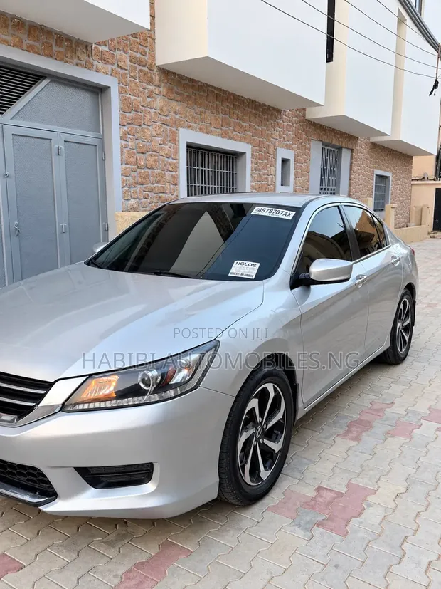 Honda Accord 2014 Silver - 1