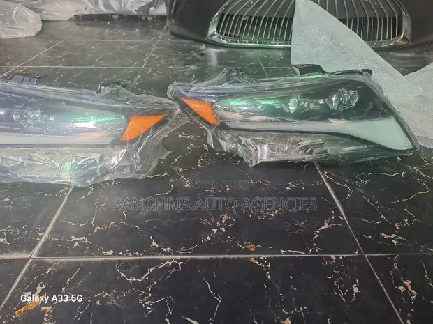 Toyota Venza Headlight (Sabon Abu) - 1