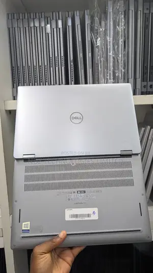 Dell Latitude 7410 2-in-1 Laptop - Core i7, 16GB RAM, 256GB SSD