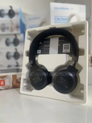 JBL Live 675NC Noise Cancelling Headphones - Black