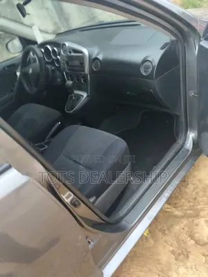 Toyota Matrix Hatchback AWD ta 2006