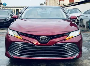 2018 Toyota Camry XLE Burgundy