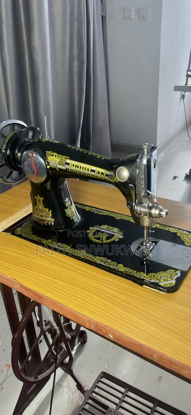 Manual Sewing Machine - Brand New - 1