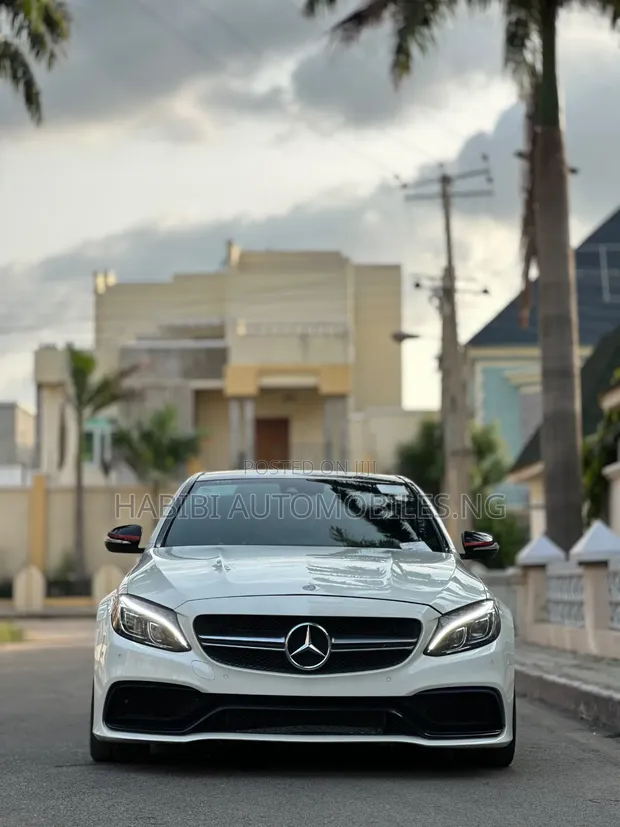 Mercedes-Benz C63 2016 Fari - 1