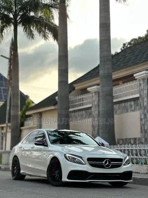 Mercedes-Benz C63 2016 Fari