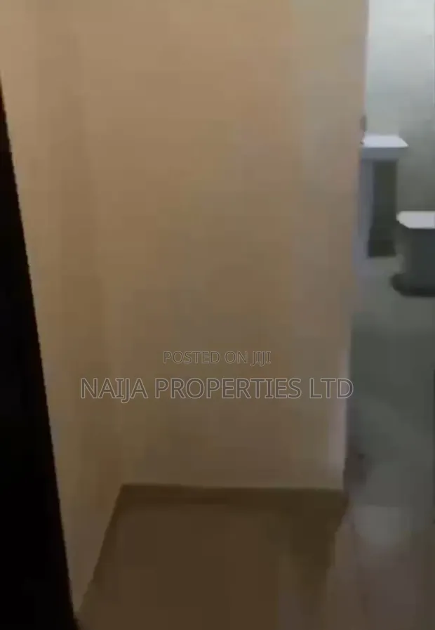 5-Bedroom Townhouse/Terrace don haya a Osapa London - 1
