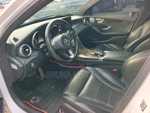 Mercedes-Benz C300 2016 Fari