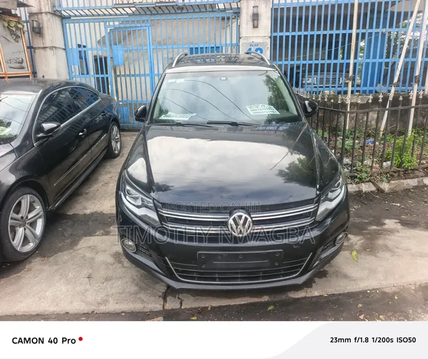 Volkswagen Tiguan 2014 Black - 1