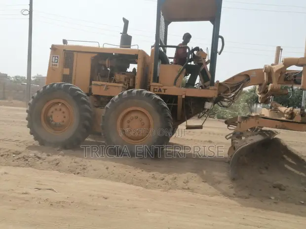 Distress Sale: Caterpillar Excavator, Grader, Payload - 1