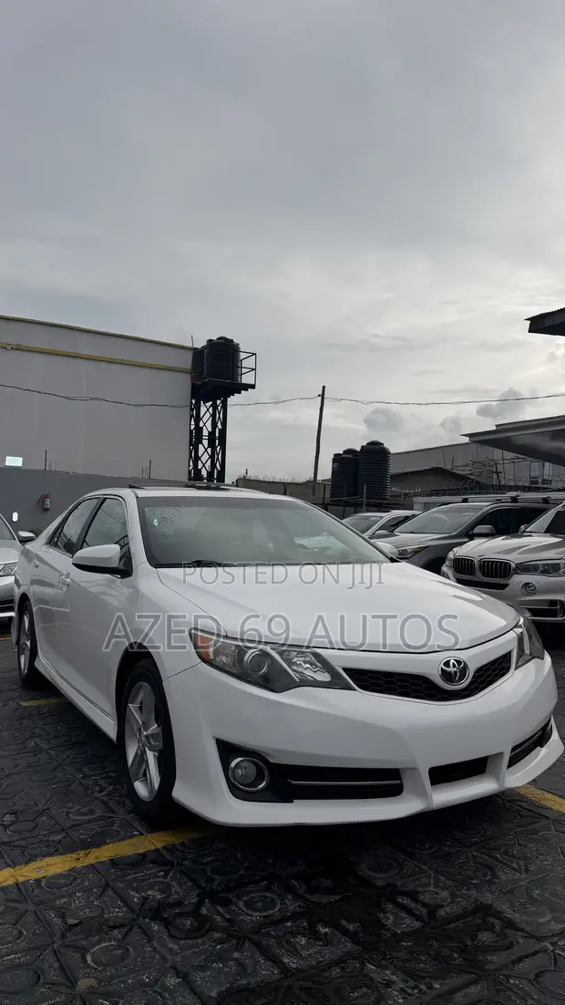 2013 Toyota Camry SE 2.5L Fari, Wadda Aka Shigo Da Shi - 1