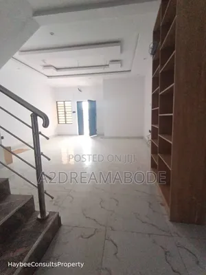 4 Bedroom Duplex for Sale a Yaba, Lagos