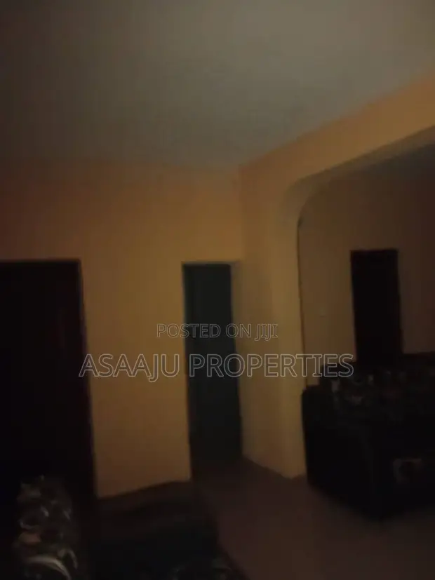 Gidan Kwana 1 don Sawa a Pillar Estate, Akala Express - 1