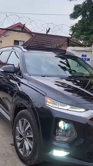 2020 Hyundai Santa Fe Limited 2.0T AWD Black