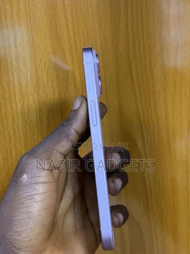 Apple iPhone 15 128GB Pink - 1