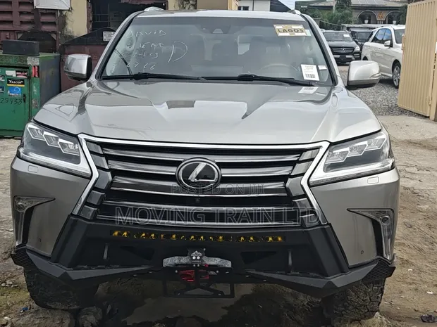 Lexus LX 570 (5 Seats) AWD 2019 Gold - 1