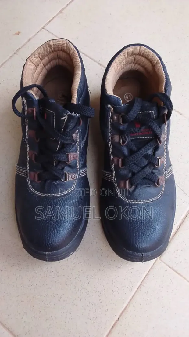 Armstrong Safety Boots - Size 41 - 1