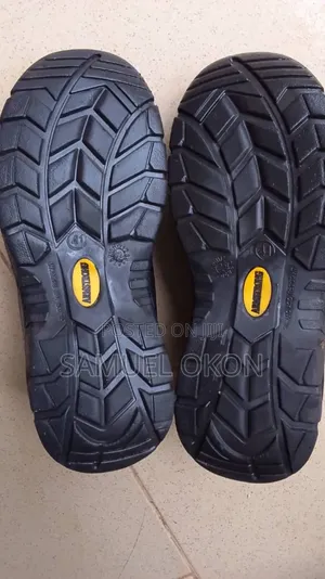 Armstrong Safety Boots - Size 41
