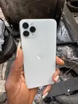 Apple iPhone 11 Pro Max 64GB White - 1