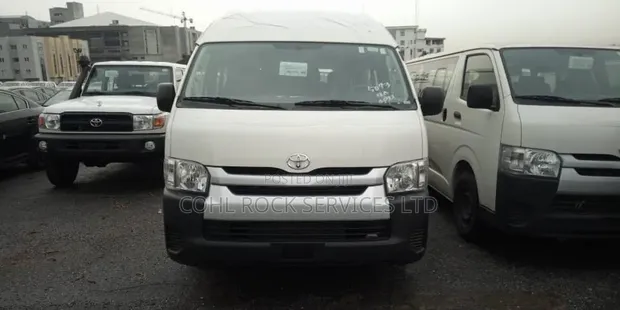 Sabon Toyota HiAce 2025 Fari - 1