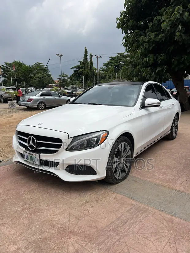 Mercedes-Benz C300 2017 White - 1
