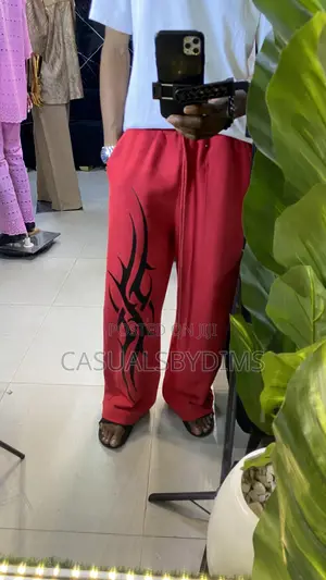 Sabon Red Joggers Na Maza Da Mata - XXL