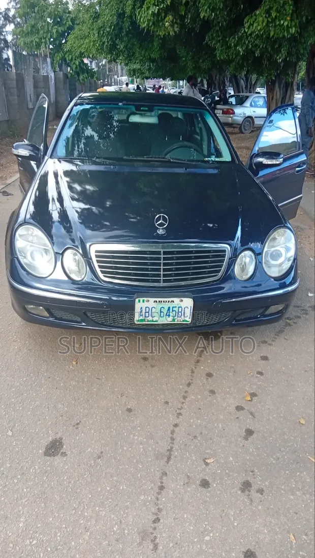 Mercedes-Benz E350 2005 Blue - 1