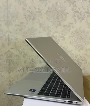 HP EliteBook 860 G10 Laptop - 16GB RAM, 512GB SSD, Intel i7