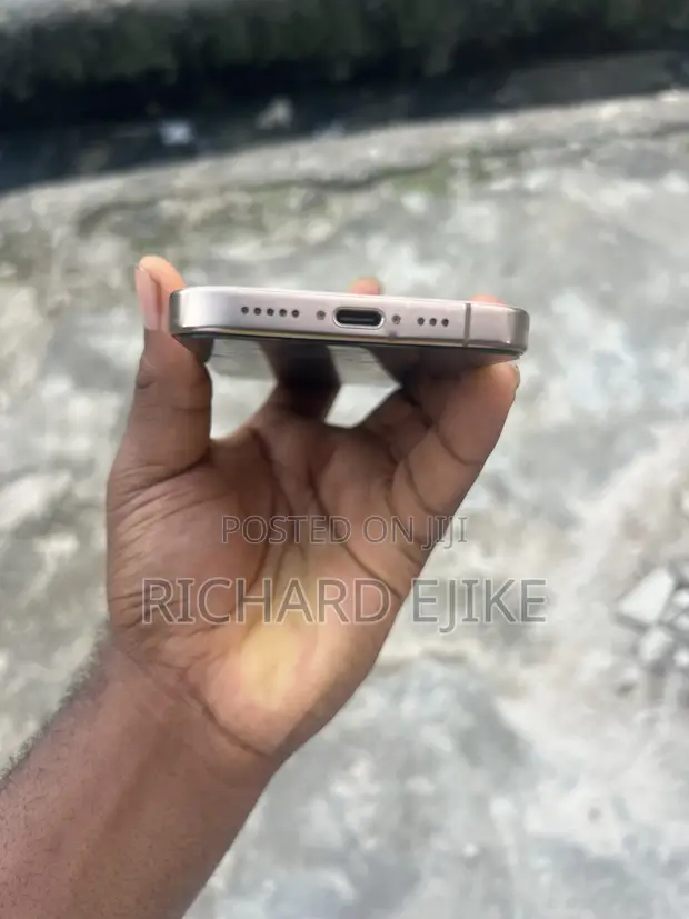 Apple iPhone 16 Pro 128GB Zinariya - 1