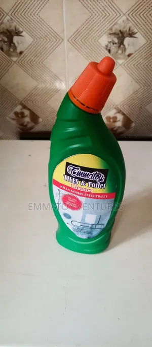 Effective Toilet and Tile Cleaner