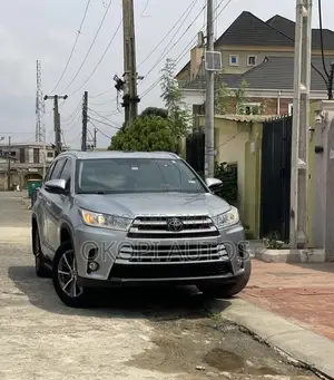 2018 Toyota Highlander Brown Foreign Used