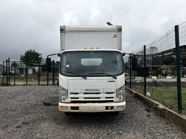2014 Isuzu NPR Box Truck - Foreign Used - 1