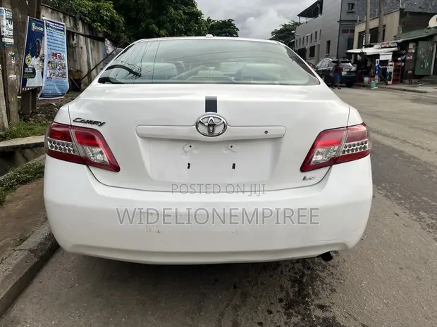 2010 Toyota Camry LE Sedan - White - 1