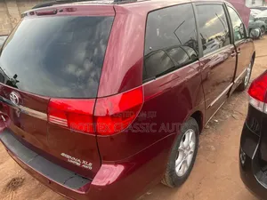 Toyota Sienna XLE 2006 Red