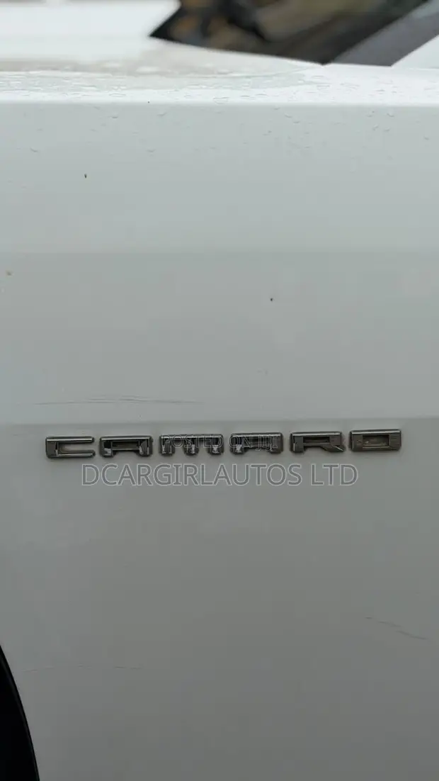 Chevrolet Camaro 2015 White - 1