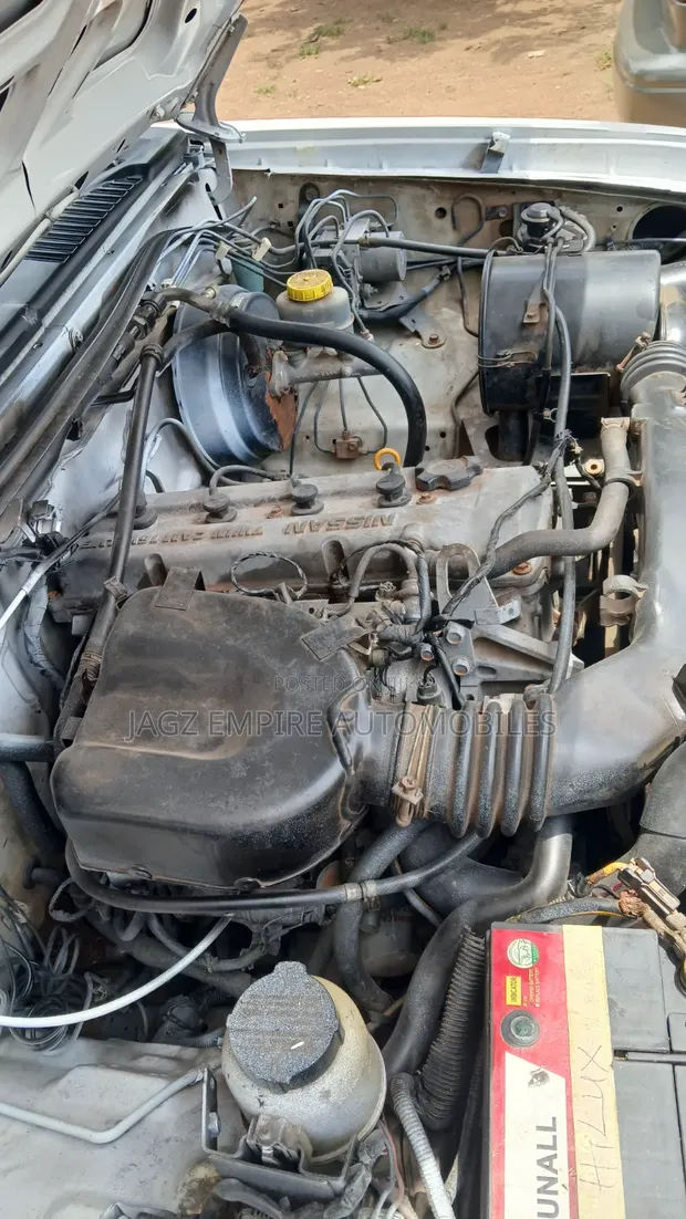 Nissan NP300 Hardbody Pickup - 1