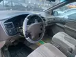 Toyota Sienna 2002 Zinariya - 2