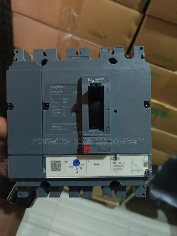 Schneider Electric 100A 4-Pole MCCB Breaker - 1