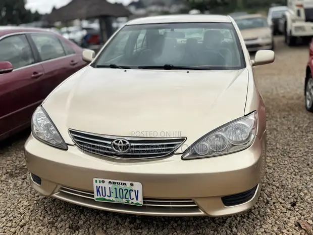 2005 Toyota Camry LE 2.4L Zinari - 1