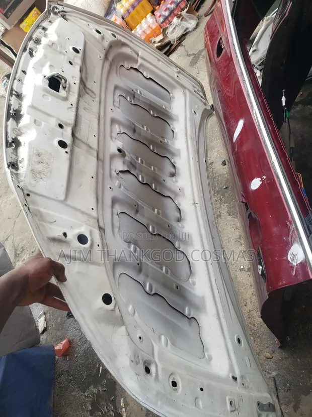 Toyota Highlander Bonnet (2014-2019) - 1